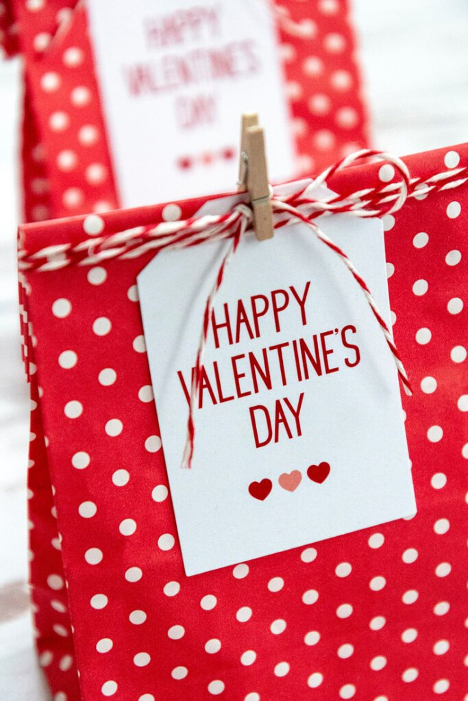 Happy Valentine s Day Free Printable Gift Tags FAKING IT FABULOUS 